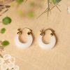 Bông tai tròn đá Chalcedony cổ điển