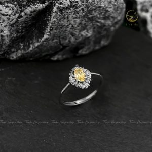 Nhẫn bạc đính đá Thạch anh vàng Citrine oval cắt giác