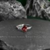 Nhẫn bạc Oval Leaf đính đá Garnet thạch lựu đỏ thiên nhiên