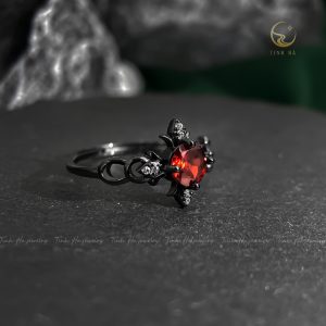 Nhẫn bạc nữ xi đen cá tính đính đá Garnet thiên nhiên