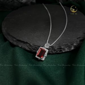 Dây chuyền bạc đính đá Garnet mặt vuông