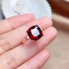 Nhẫn bạc mặt đá vuông Garnet thạch lựu đỏ thiên nhiên