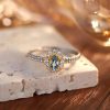 Nhẫn bạc mặt đá Aquamarine oval thiên nhiên