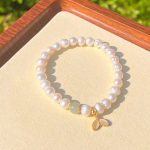 Vòng tay charm ngọc trai thiên nhiên mix hạt ngọc bích