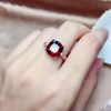 Nhẫn bạc mặt đá vuông Garnet thạch lựu đỏ thiên nhiên