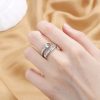 Nhẫn hình thắt lưng đính đá Zircon
