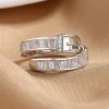 Nhẫn hình thắt lưng đính đá Zircon