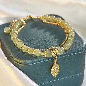 Vòng tay chuỗi đá ngọc bích chiếc lá may mắn