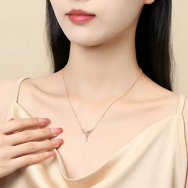 Dây chuyền bạc mặt trăng khuyết đá Zircon xanh