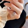Nhẫn bạc pha lê đeo ngón út cá tính
