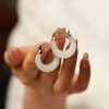 Bông tai tròn đá Chalcedony cổ điển