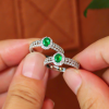 Nhẫn bạc bàn dày đính đá Diopside oval