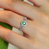 Nhẫn bạc bàn dày đính đá Diopside oval