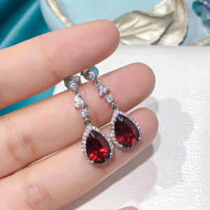 Bông tai bạc thả dài Water Drop đính đá Garnet