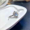 Nhẫn bạc đá Mặt trăng Moonstone oval