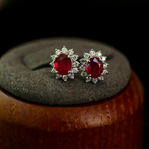 Bông tai bạc đính đá Garnet oval mặt trời