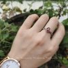 Nhẫn bạc đính đá Garnet oval lớn
